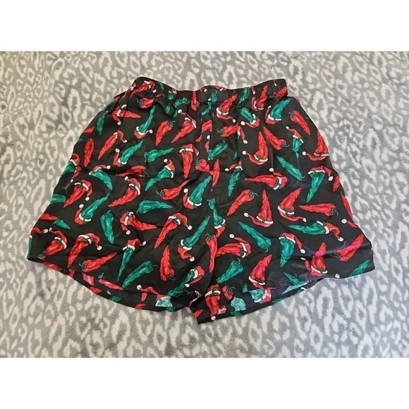 Christmas Chili Peppers With Santa Hats 100% Silk Boxers Men's Sz Small - Picture 1 of 3